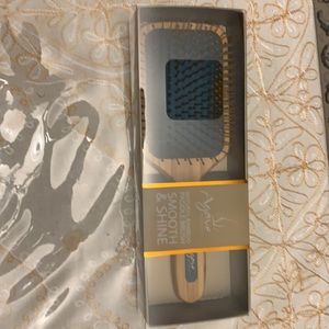 Natural Bamboo Paddle Brush